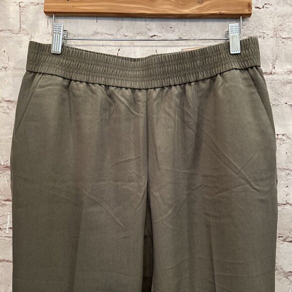 Chico's Size 0.5 Green Tencel Twill Cuffed Ankle Pant Pull On Elastic Waist NEW - Picture 2 of 5